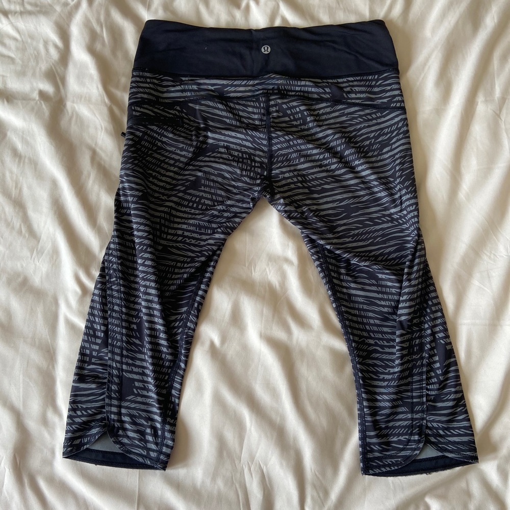 LULULEMON RUN TOP SOEED CROP SIZE 8 - Picture 5 of 6
